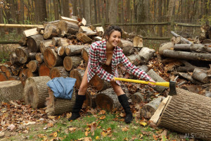 Daisy Haze in Lumberjill