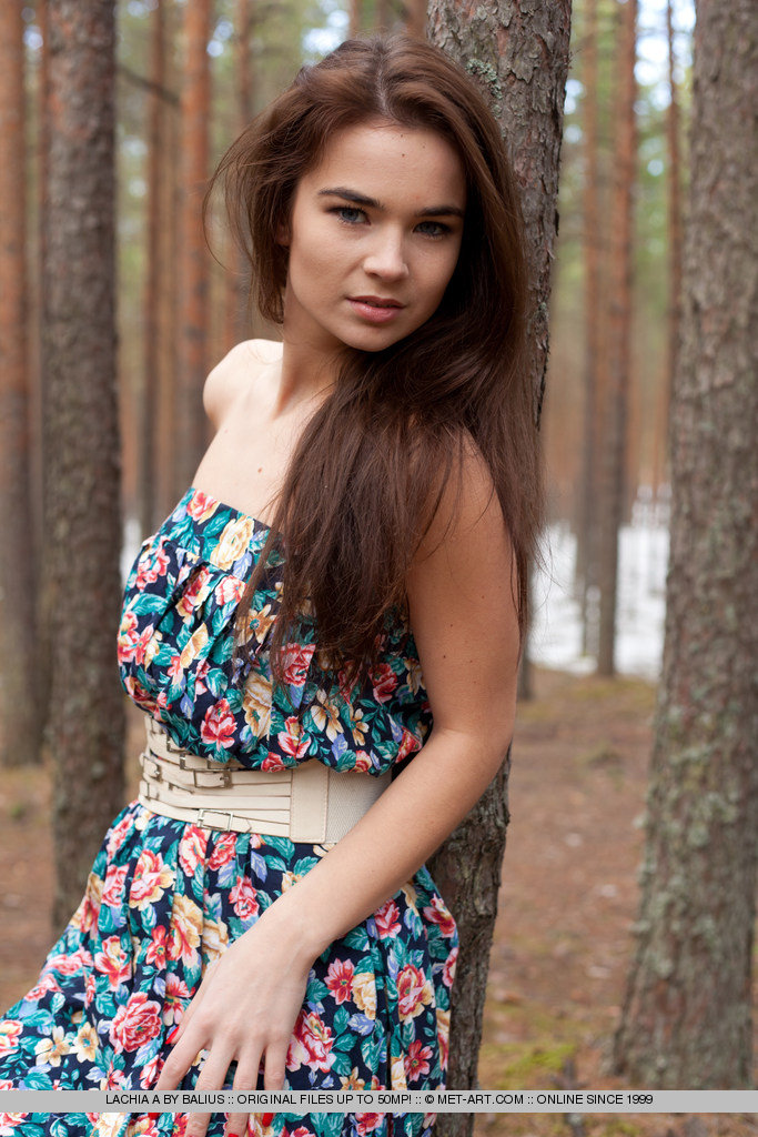 MetArt model Lachia A in Wandern by Balius