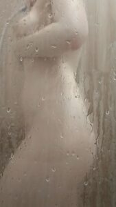 Cute Ukrainian Shaved her Pussy and Legs in the Shower